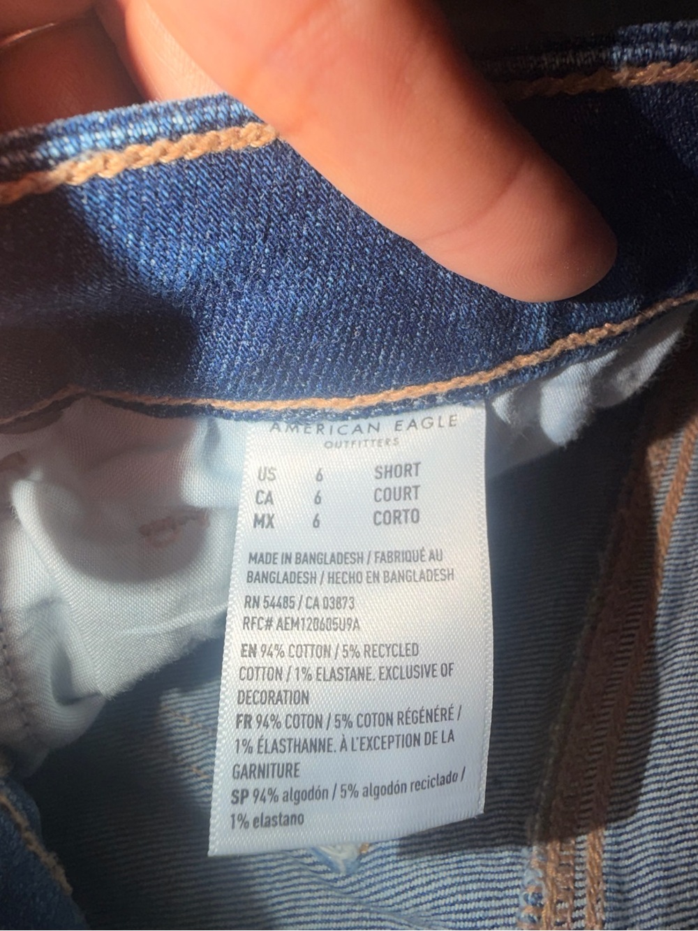 American Eagle Outfitters Men’s Dark Blue Slim Jeans
Mommy jeans